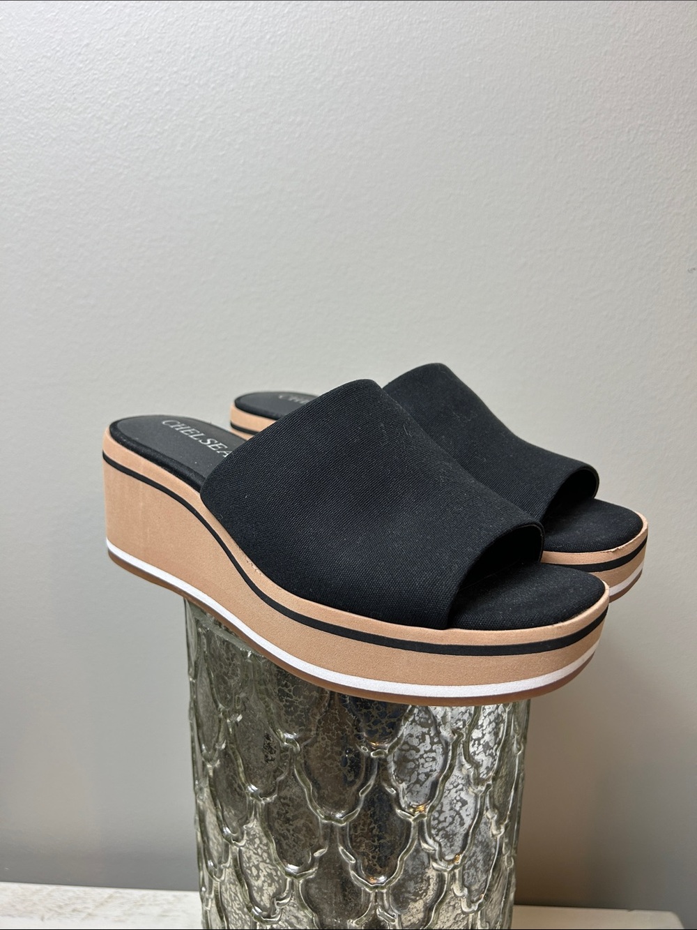 Chelsea and Violet new without box shoes size 9